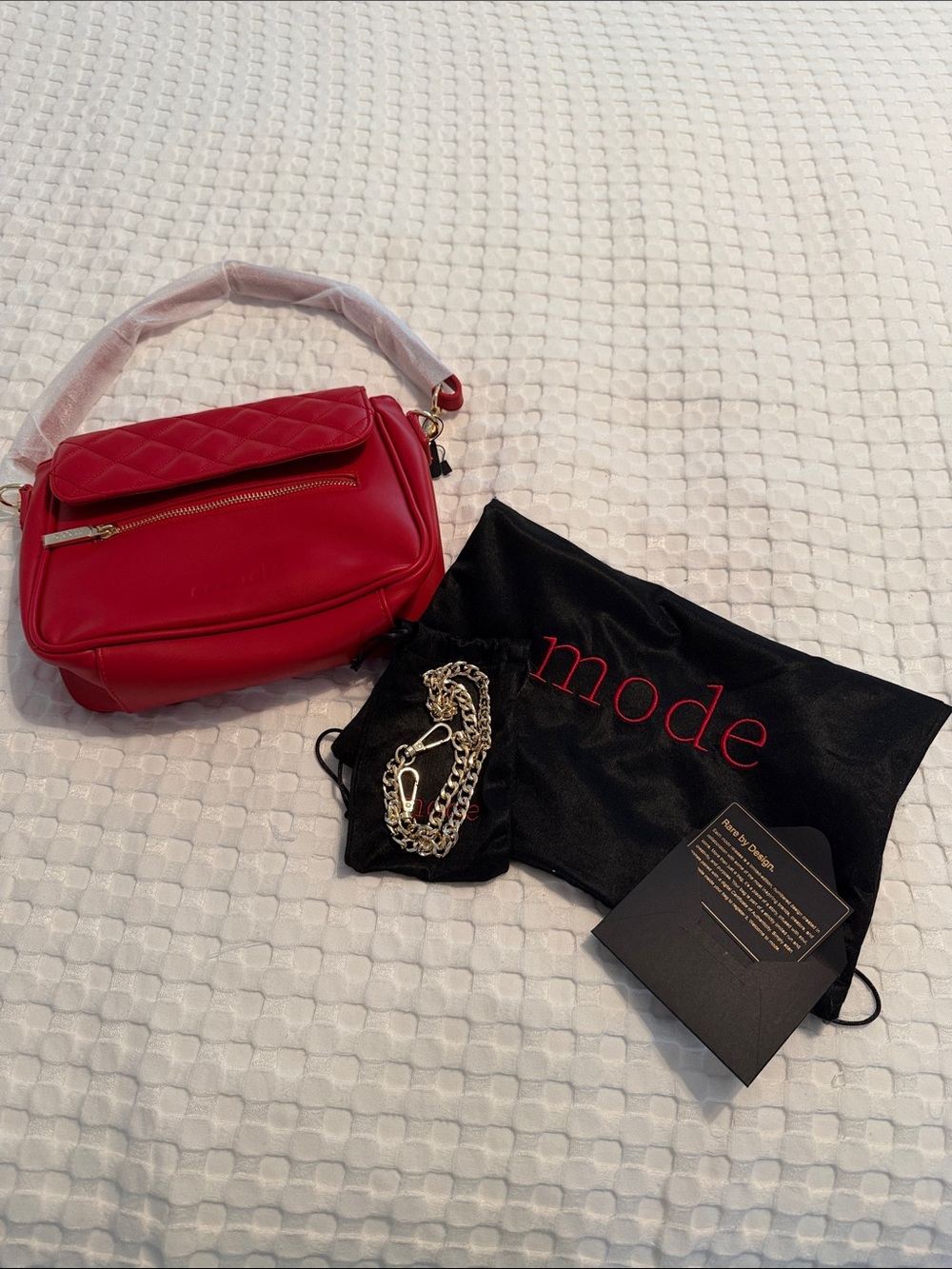 Mode Quilted Crimson Red Carryall Bag with Gold Chain